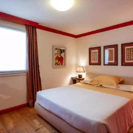 Beautiful Red, La Punt Chamues - Engadin * Ponte