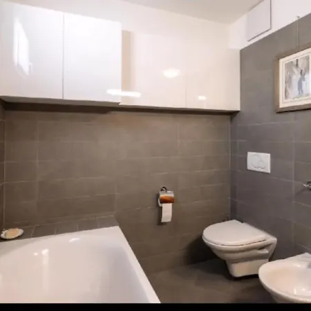 Διαμέρισμα Beautiful Red, La Punt Chamues - Engadin