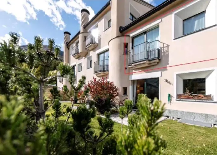 Beautiful Red, La Punt Chamues - Engadin * Ponte