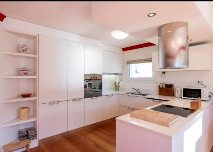 Daire Beautiful Red, La Punt Chamues - Engadin Ponte