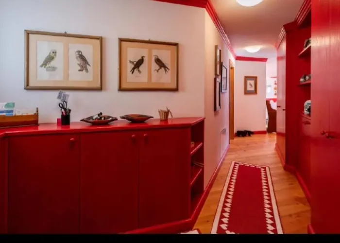 Beautiful Red, La Punt Chamues - Engadin *