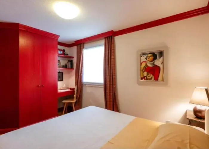 Beautiful Red, La Punt Chamues - Engadin