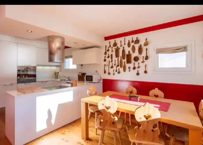 Daire Beautiful Red, La Punt Chamues - Engadin *