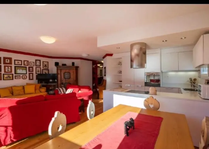 Beautiful Red, La Punt Chamues - Engadin *