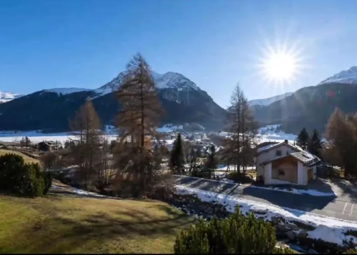 Beautiful Red, La Punt Chamues - Engadin Daire