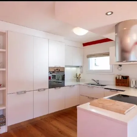 Apartamento Beautiful Red, La Punt Chamues - Engadin Ponte